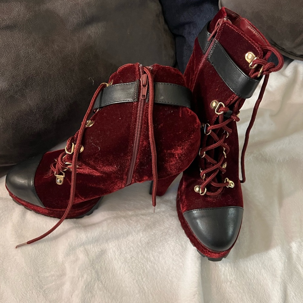 Woman shoe boots - Picture 3 of 4